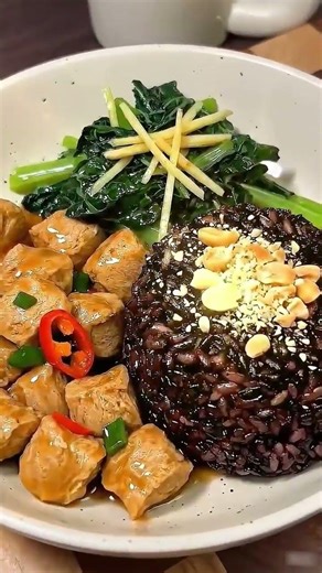 Ăn kiêng đơn giản tại nhà cùng Gạo Tím than Hoàng Kim #dinhduong #food #gaotimthan