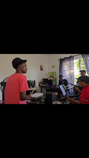 La Digue! 💃🕺 Reloaded Band i anmontan sa weekend! 🤩 . . . #Reloadedband #seychelles #musician | Reloaded Band