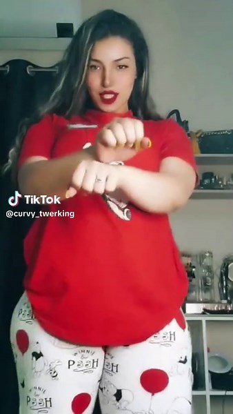 #arab #arab_tiktok #arabtiktok #beautiful #arabgirl #paratii #bodypositive #challenge #latino #latina #beautiful #tiktokdance #bigbank