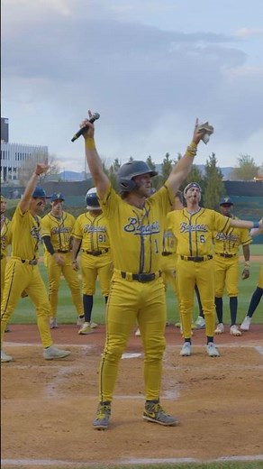 Two Claps and a Ric Flair! | Run Celebration #bananaball #savannahbananas #dance #baseball #ricflair