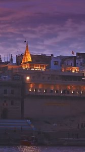 Varanasi, a city steeped in history and spirituality, offers a unique and unforgettable experience. For @ indiawithjessica (IG), an American who calls India her second home for over 18 years now, this ancient city is more than a destination—it’s a part of her story. From learning Hindi to raising a family steeped in North Indian traditions, her journey reflects the timeless soul of Varanasi. As you wander through the labyrinthine alleys, feel the warmth of a city alive with tradition. From savor