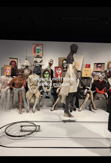 belgium’s most iconic fashion museum @MoMu - Fashion Museum Antwerp #hotspot #exhibition #belgium #museumtok