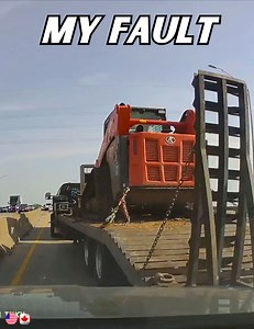 Minivan Ignores Turn Lane & Hits Truck | Dashcam USA & Canada - 4 #dashcam | MegaDrivingSchool