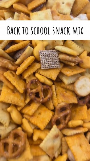 Love this snack mix for travel or even Back 2 School! You can really use whatever crackers you like but here is what I used: •Ranch Snack mix Toasted cheez its Cheez it Snack mix Pretzels Wheat Chex mix Buffalo Cheez its Everything bagel crackers(2 cups of each give or take on favorites) 4 oz of butter melted 2 Tbsp of Ranch seasoning 1 1/2 Tsp of grated Parmesan 1 Tsp of Garlic 1 Tsp of Parsley Bake in oven 300 for 20 mins mixing up every 5-7 mins Let cool & Store in Large ziploc baggies until 