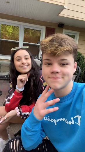 Yes Sam and I broke up, we actually broke up a few weeks ago but decided to tell you guys now. We will always be friends and nothing will stop that!❤️