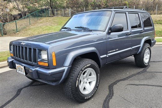 No Reserve: 2001 Jeep Cherokee Limited 4x4