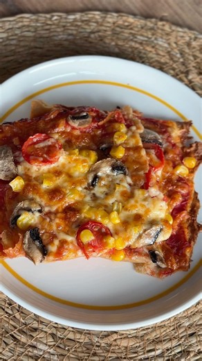 The Easiest Healthy Pizza You'll Ever Make 🍕🌿