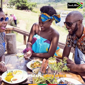 A gastronomia sul-africana é uma aventura para o paladar. Cada mordida carrega a rica cultura do país e sua diversidade de sabores. Experimente a comida de rua em Durban ou se delicie com jantares em restaurantes premiados como o La Colombe, eleito um dos 50 melhores do mundo. Nossa gastronomia irá tornar sua experiência inesquecível. #DescubraAfricaDoSul | Descubra a África do Sul