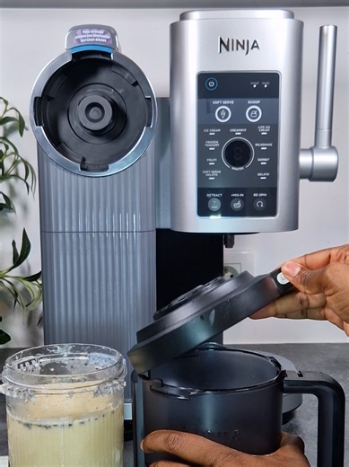 Machine à glace Ninja Swirl by CREAMi 13-en-1 @Ninja Kitchen FR Glaces, glace italienne et smoothie bowls NC701EU sur Tiktok Shop #tiktokshopfrance #offrespourtoi #menagedeprintemps #Ninja #glace