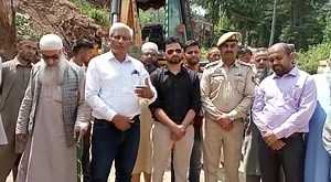 Today kasturi Lal Gupta sarpanch panchayat Latti A inaugurated road from pwd to Gali Mandir alongwith Tehsildar latti , inspector Zulfikar Ali ,AEE Gopam Sharma ,junior engineer shubham ji . Contractor Hafiz Wani will complete the ongoing work with in stipulated time .panches of panchayat were also present. Senior citizen masterKhalid Hasan Malik ji and public of latti Gali were also present .Total amount of the above mentioned road cost 38 .3 lack , upto Black top .I am highly thankful to the D