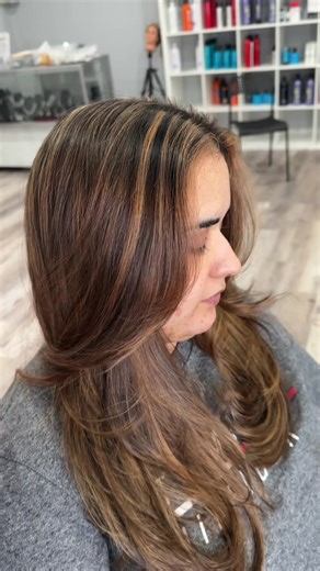 Layered Haircut Highlights: Transform Your Look