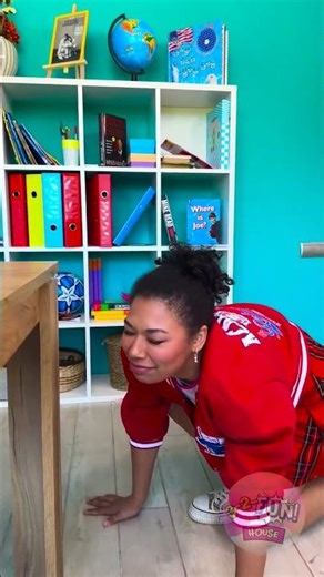 Sweet Survival: The Candy Challenge! 🍬🤹‍♂️