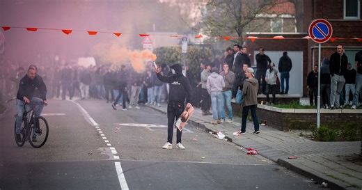 Defend-groepen duiken op bij azc-demonstraties: 'Ze voelen zich gesterkt door het succes'