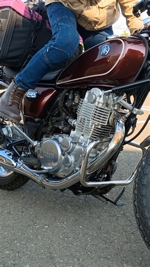 【SR400】下から見るバイク女子【キックスタート】#バイク女子 #バイク#sr400 #ツーリング#北海道ツーリング #キックスタート #yamaha #道の駅 #ラーメン