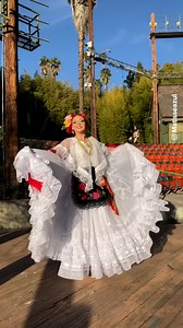 621K views · 2.1K reactions | Meet Folklorico Dancer Matisse Folklorico dancer @matisseazul tells BuzzFeed how she celebrates her heritage through dance | Pero Like | Facebook