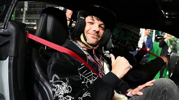 See all of the celebs at F1 Grand Prix of Las Vegas: Beyoncé, Jay-Z, Ben Affleck, more