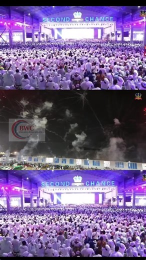 Stephen Adom Kyei-Duah sings songs of thanksgiving as he mounts the platform and beholds the millions gathered to observe the 31st Watch Night Service with him.@Stephen Adom Kyei-Duah @im_posh1 @Miss_sandy @🧕🏽𝓞𝓫𝓲~𝓭𝓸𝓶.𝓫𝓲𝓮🥀🩵 #stephenadomkyeiduah #31stdecember #fyp #philadelphia