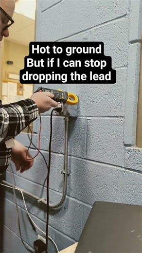 How to Use a Voltmeter 🔌 Easy Guide