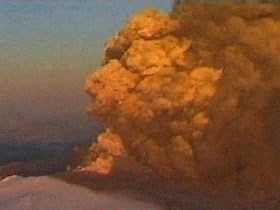 New ash cloud heads towards UK