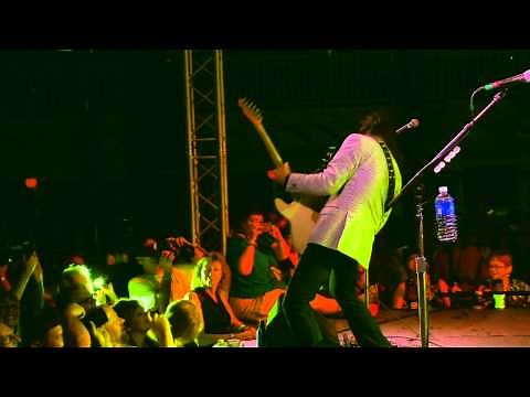 The Mavericks: Every Little Thing About You, January 2015