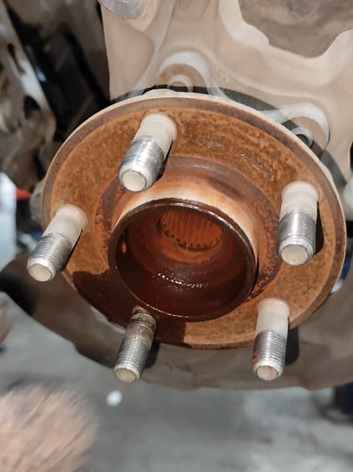 Diagnosing Ford Edge Front Wheel Bearing Noise