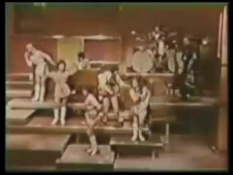 Vanilla Fudge - Keep Me Hangin On