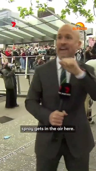 An anti-war demonstration to disrupt the Land Forces 2024 exposition in Melbourne's CBD has erupted into violence with fences kicked, horses pushed and various projectiles hurled at officers. Police have begun to use capsicum spray and are arresting some protesters. #7NEWS at 6pm | Stream on @7plus