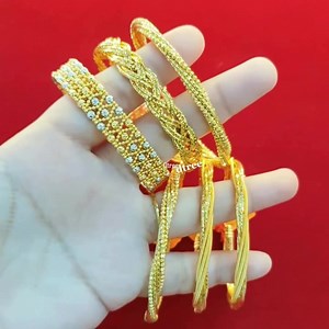 Gelang tangan design italia ✅ Pembelian secara TUNAI ✅ Pembelian secara trade in (tukar tambah) ✅ Pembelian secara ONLINE (collect di kedai atau by postage) ✅ Untuk lihat koleksi stok sedia ada dtree join chanel telegram kami https://t.me/+Un1G9FosO2Q3M2Nl Kedai Emas Dtree No 51G, Jalan Bidara 10, Saujana Utama 3, 47000 Sungai Buloh Selangor Buka Jam 11 pagi - 6 petang Sabtu - Khamis | Kedai Emas Dtree Saujana Utama Sg. Buloh | Facebook