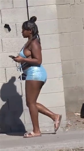 kensington ave philadelphia - So Many Beautiful Ladies!! | short tour of the world