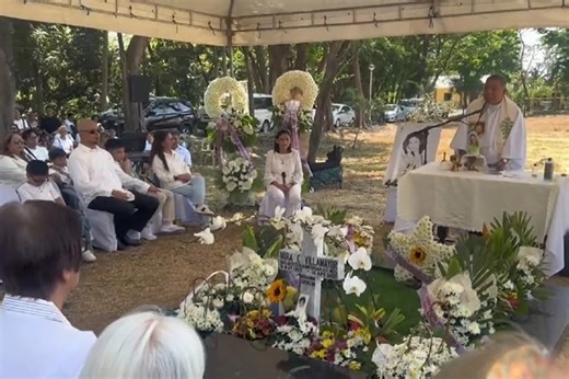 Ian de Leon, fans commemorate 1st death anniversary of Nora Aunor | ABS-CBN Entertainment