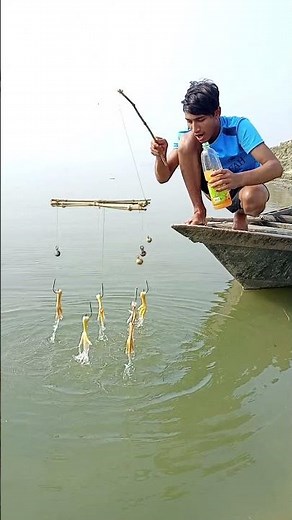 River fishing secret method with chicken leg bait #fishing #fishinglife