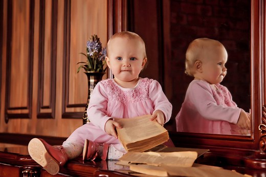 125 Eye-Catching Victorian Names for Your Baby