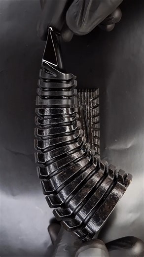 Alien tail V, pipe