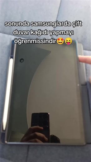 Samsung'da Çift Duvar Kağıdı Yapmanın Yöntemleri