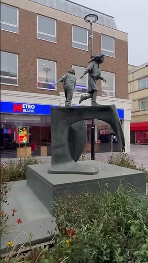 The famous Shoe Makers Last statue of Northampton