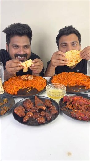 FASTEST OMELETTE EATING CHALLENGE🔥💪 #shorts #omelette #challenge