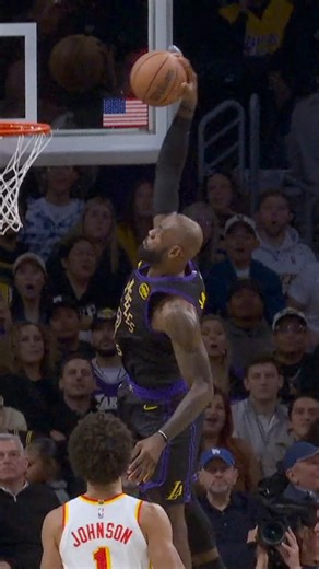 This Lakers sequence was UNREAL 😮‍💨 Marcus Smart with precision to LeBron James for the jam! ATL-LAL • NBA League Pass Tap to watch ➡️ https://www.nba.com/how-to-watch-game-redirect/0022500569?partnerRef=NBA&platform=Facebook&surface=Post | NBA