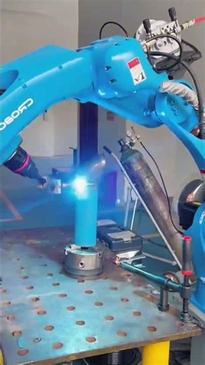Advanced Robotic Laser Welding Technology #FactoryAutomation #MetalWelding #IndustrialRobots