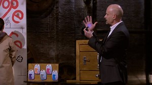 4.7M views · 1.5K reactions | Mat Cottam demonstrates how his credit-card-sized device can be taken out of your wallet/purse and used to open doors and handles without any direct contact. | Dragons' Den Global | Facebook