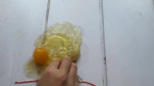 2.2K views | This is what happens when you press a naked egg a little bit too hard! Find out how to remove the shell from an egg here: https://www.science-sparks.com/how-to-remove-the-shell-from-an-egg/ | Science Sparks | Facebook
