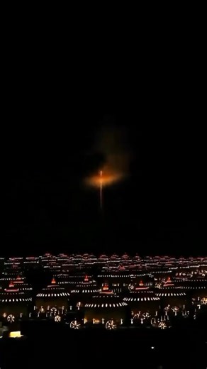 65K views · 2.9K reactions | Happy New Year from Japan ❤️ Comment the country's flag of where you're celebrated New Year's Eve 殺 #japan #fireworks #nye #japantravel | Japanontiktok | Facebook