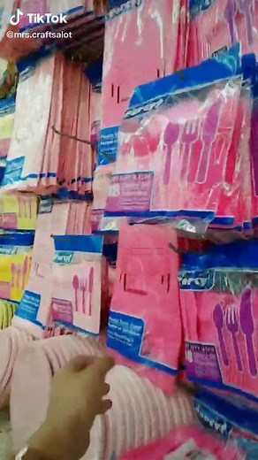 DIY Dollar Tree Birthday Backdrop Ideas for Parties and Room Decor