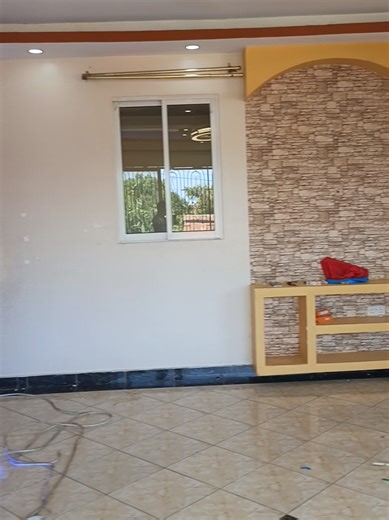 ✅Located in Kiembeni, after Fairfield Academy ✅Compound of only 2 units, vacancy on 1st floor ✅Spacious kitchen, dining area, gypsum ceiling ✅Spacious sitting room with large windows for lighting & fresh air ✅Ample parking, 1 DEPOSIT #CONTACT 0733200111 0773200111