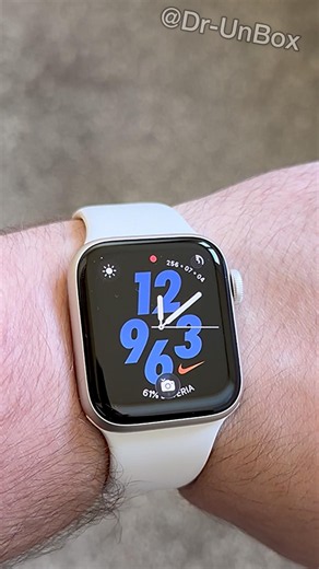 Apple Watch SE 3 with Nike Watch Face 🔥 #shorts #trending #apple #viral #video #sports #gym #tech