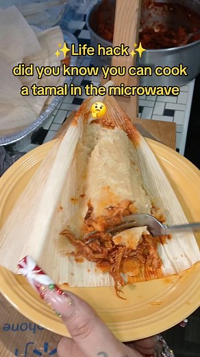 How to Cook Tamales in the Microwave Quickly