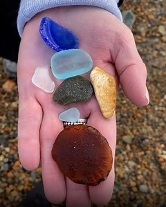243K views · 949 reactions | Aspiring treasure hunters need to keep an eye out for this amazing glass washing up on beaches  | UNILAD | Facebook