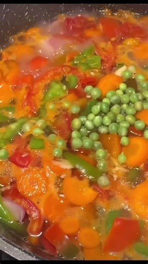 How To Cook Delicious Vegetable Soup Easily