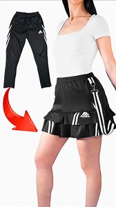 12K views · 55 reactions | Recycler un vieux pantalon de survêtement Adidas en mini-jupe plissée, une idée de friperie Miarti 淋✂️ | Miarti - Idées créatives | Facebook