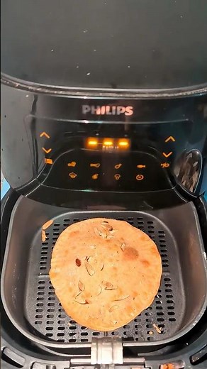 Let's try Our Bachpan ka Pyar in Air Fryer 👌🤤#shorts #airfryerrecipes #paratha #recipe #shortsfeed