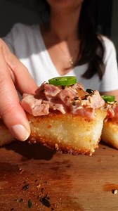 The Crunch is your sign  #spicytunacrispyrice #crispyrice | Cooking with Ayeh | Facebook